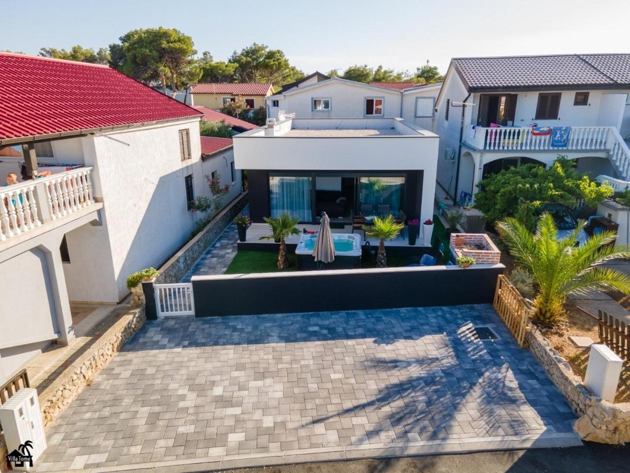 House With A Parking Space - 22303 Holiday home *